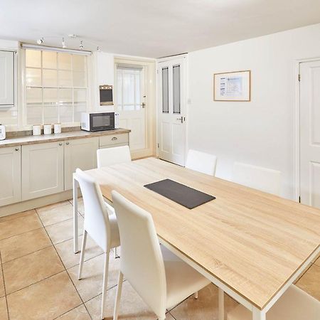 Host & Stay - Princess Place Townhouse Whitby Luaran gambar