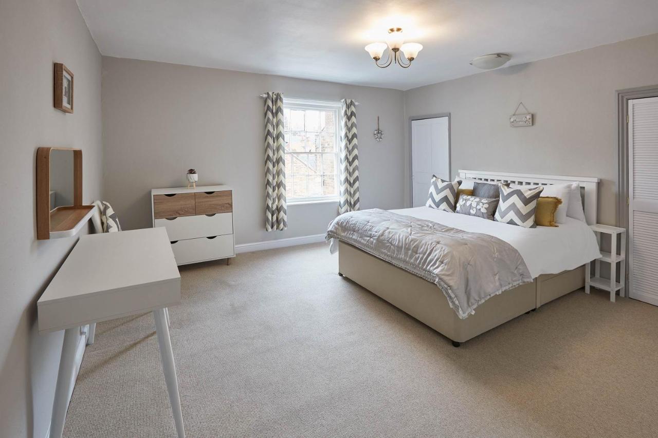 Host & Stay - Princess Place Townhouse Whitby Luaran gambar