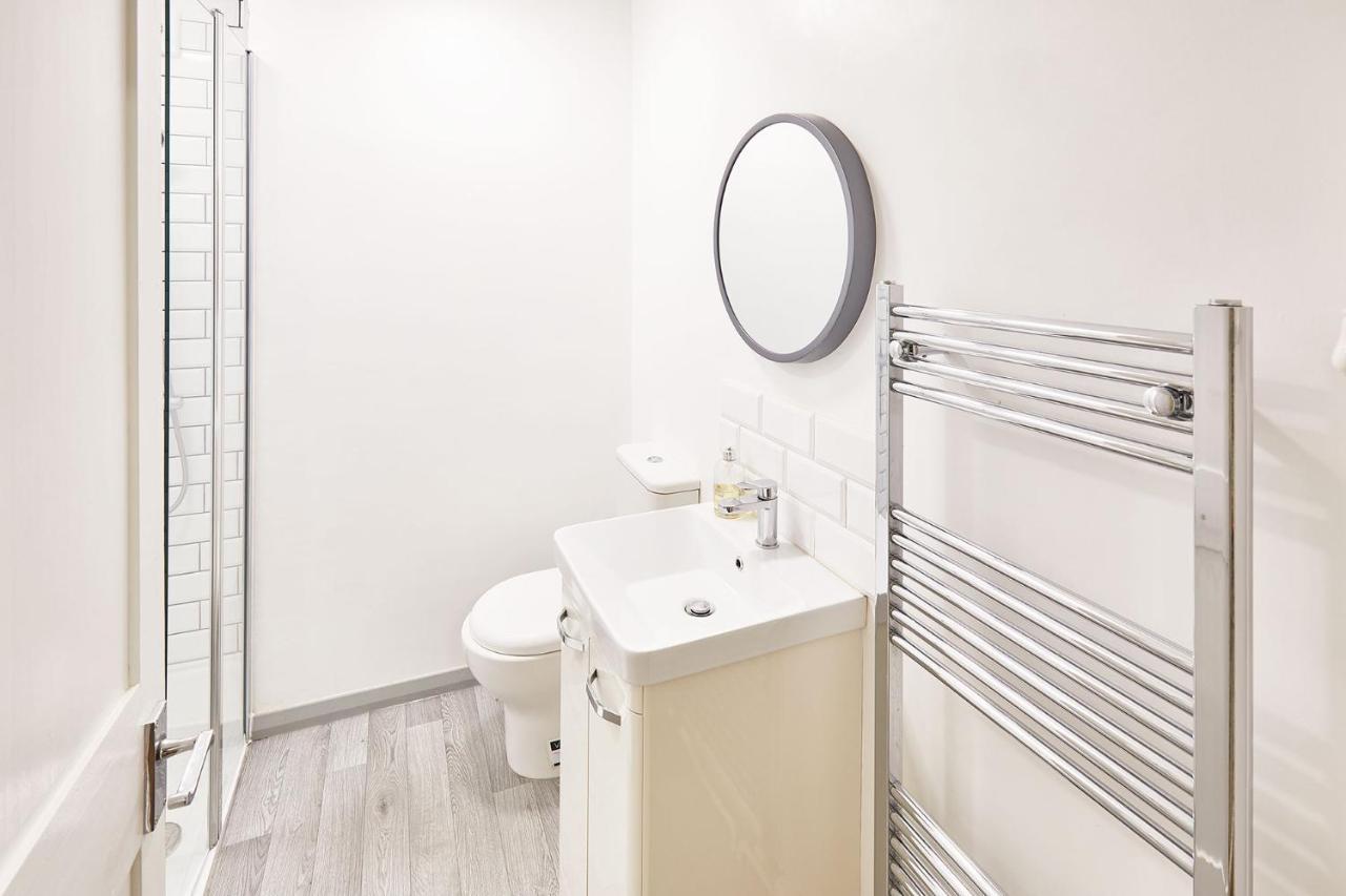 Host & Stay - Princess Place Townhouse Whitby Luaran gambar