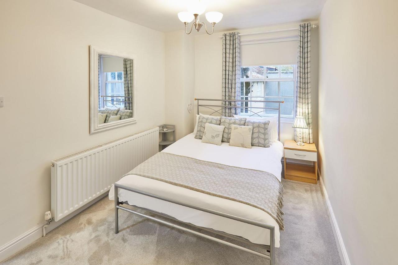 Host & Stay - Princess Place Townhouse Whitby Luaran gambar